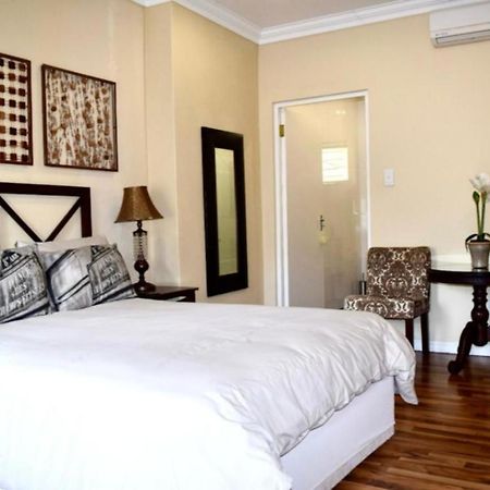Upper Room Guesthouse Kirkwood Екстериор снимка
