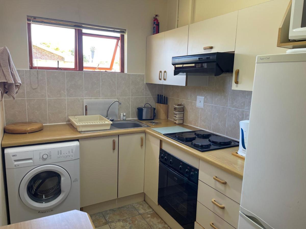 Upper Room Guesthouse Kirkwood Екстериор снимка