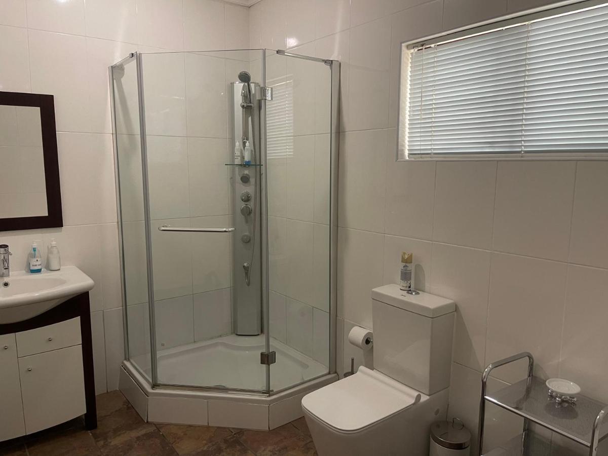 Upper Room Guesthouse Kirkwood Екстериор снимка