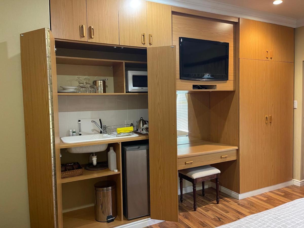 Upper Room Guesthouse Kirkwood Екстериор снимка