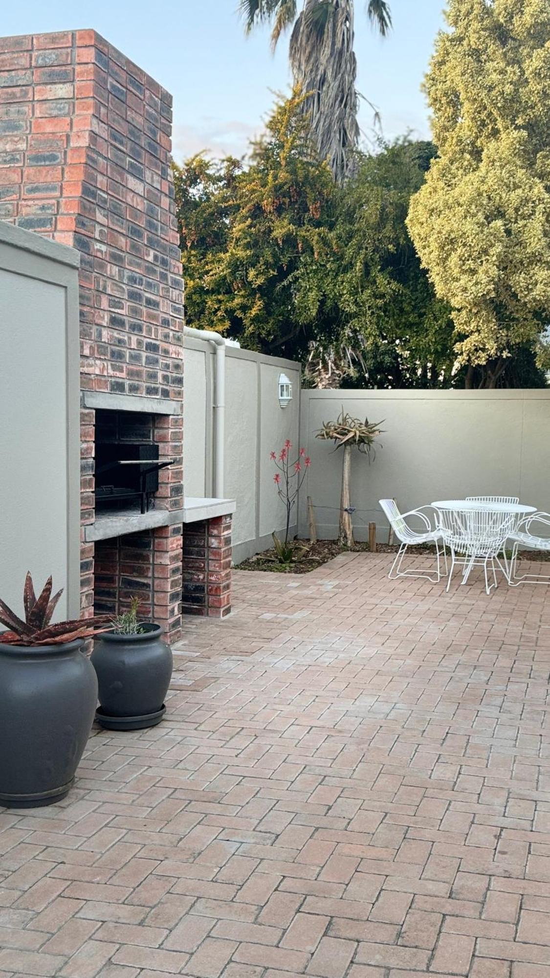 Upper Room Guesthouse Kirkwood Екстериор снимка